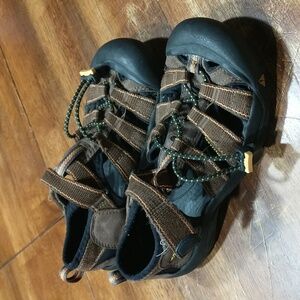 Keen sandals boys
